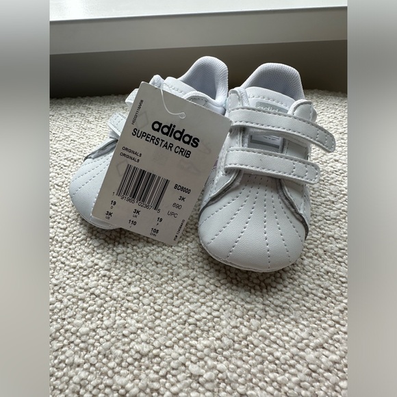 (NWT) adidas - Superstar Crib Shoe - IRIDESCENT / WHITE - Size 3 - Picture 4 of 7